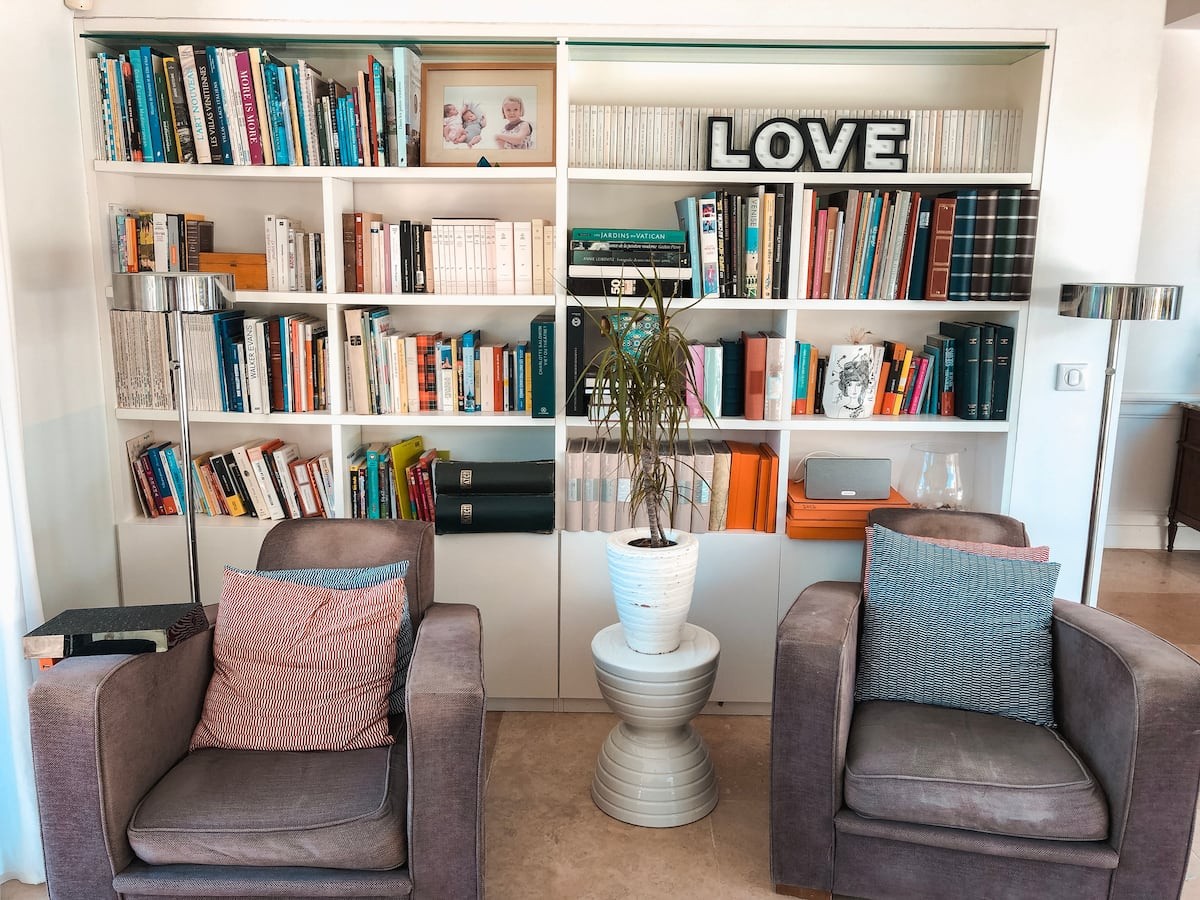 Le salon ouvert sur la mer · vue 2