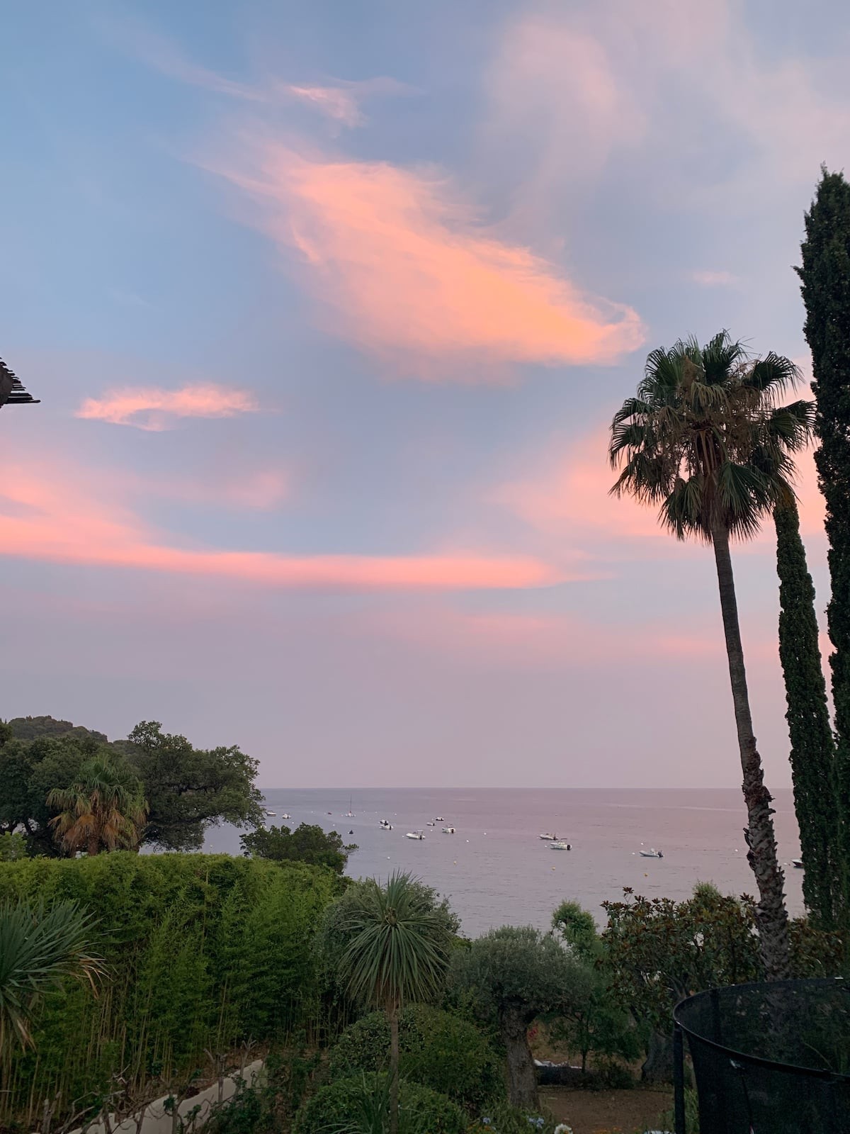 La villa et ses extérieurs · vue 4