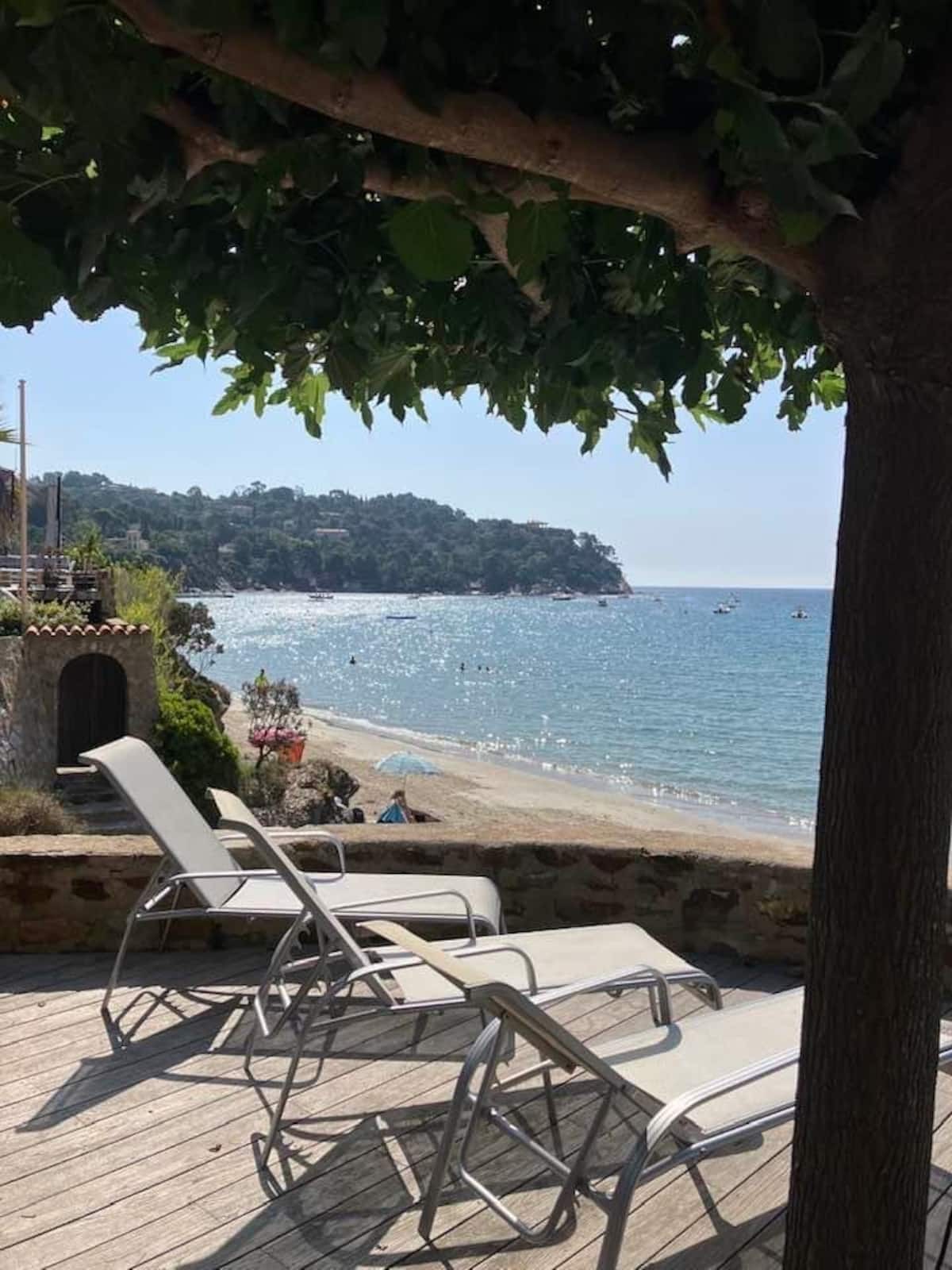 Les terrasses face à la mer · vue 13